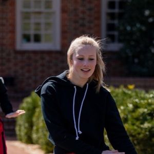 Meet your Posher, Avery